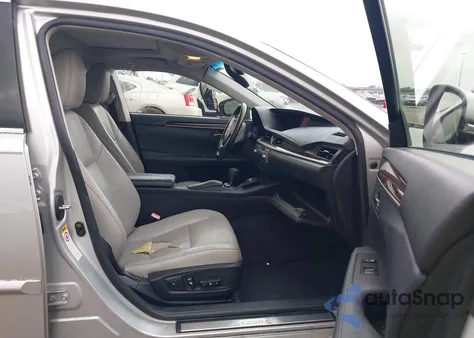 2013 Lexus Es 350 z USA, uszkodzony, nr VIN JTHBK1GG4D2082707